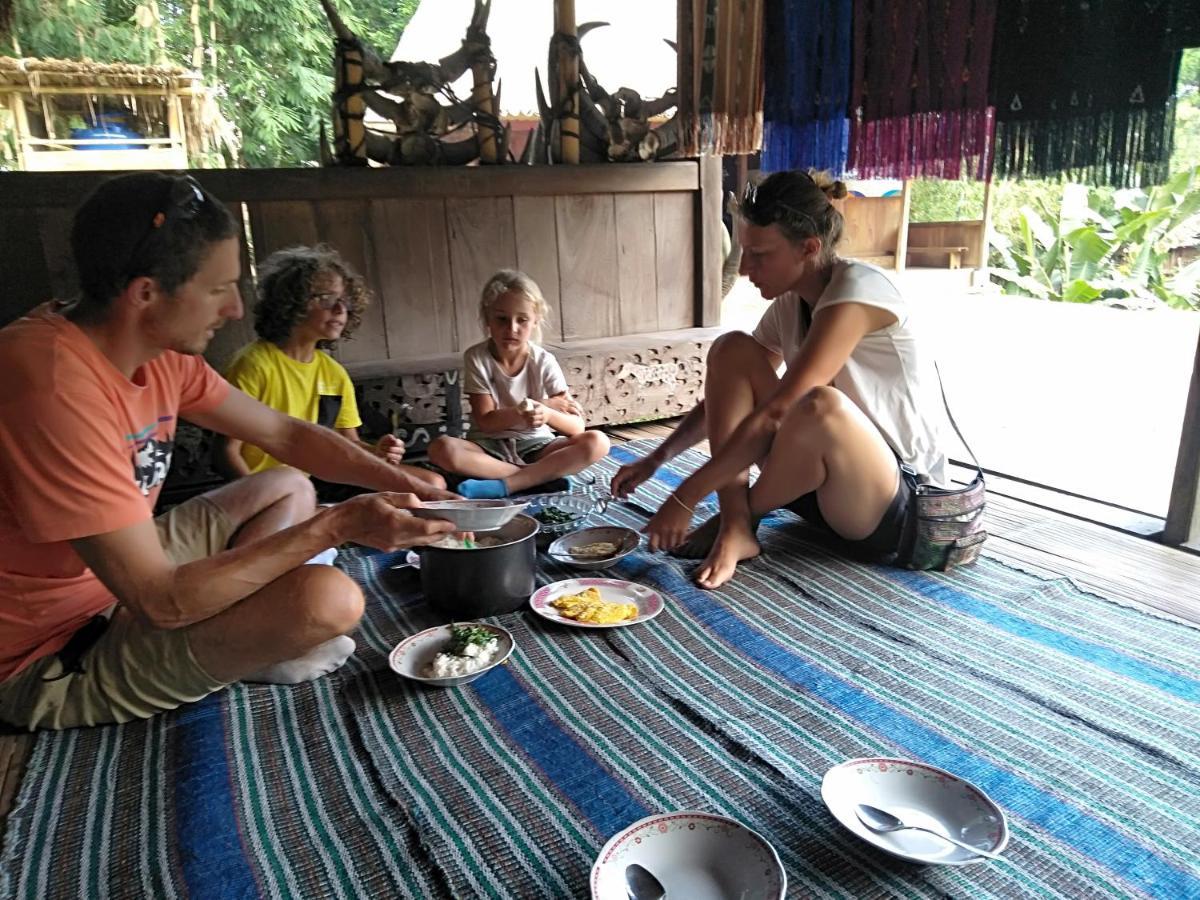 Arnolds Familly Homestay Bajawa Dış mekan fotoğraf