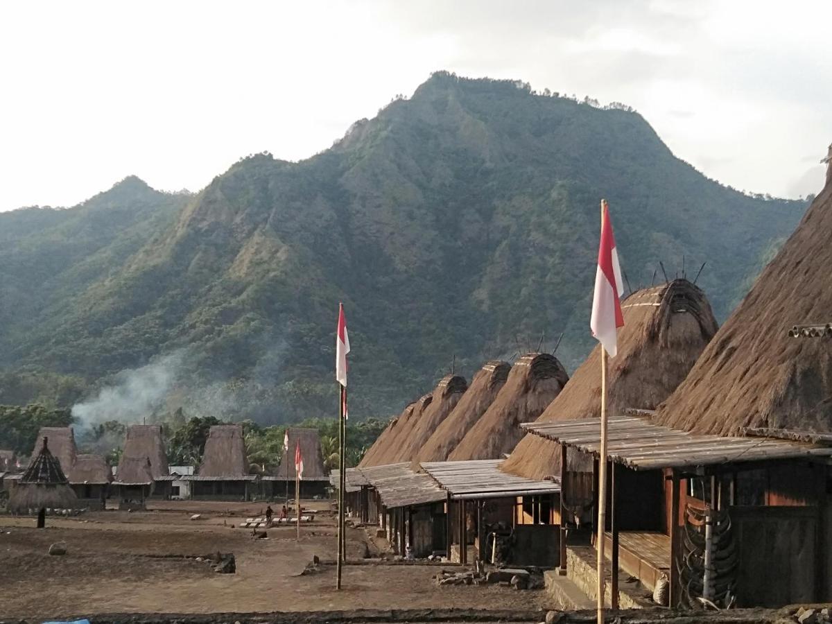 Arnolds Familly Homestay Bajawa Dış mekan fotoğraf