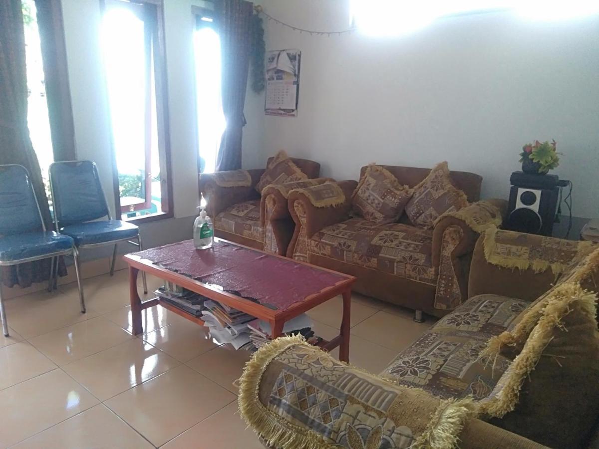Arnolds Familly Homestay Bajawa Dış mekan fotoğraf