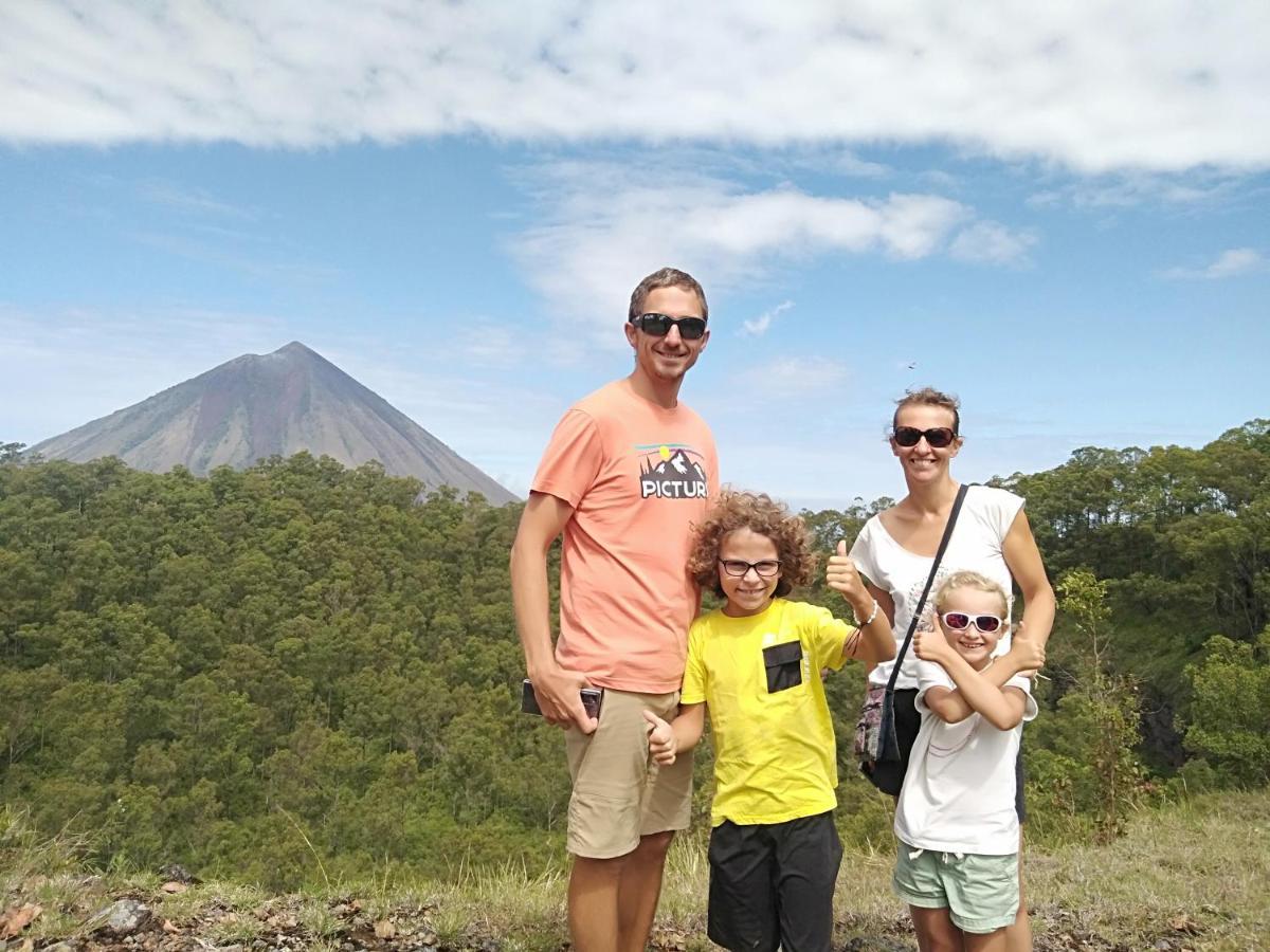 Arnolds Familly Homestay Bajawa Dış mekan fotoğraf