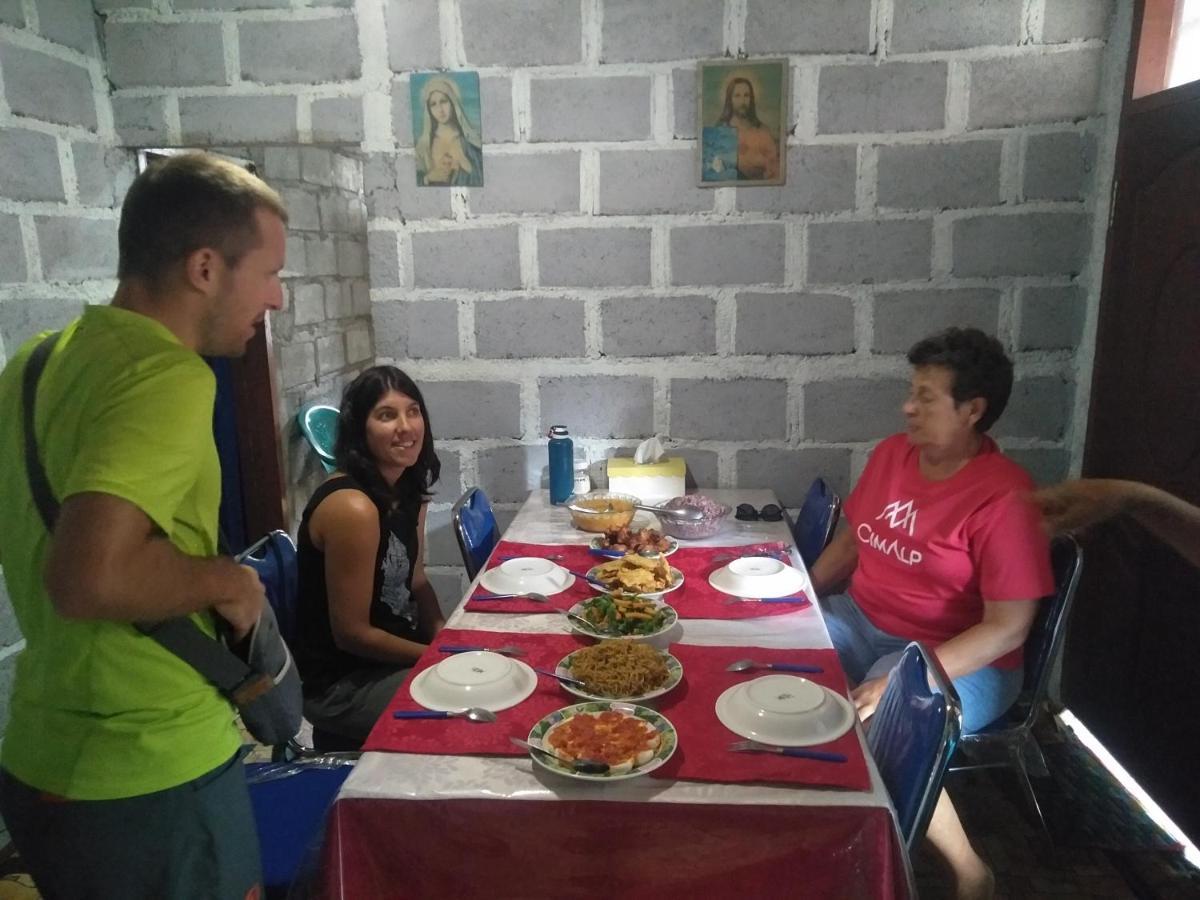 Arnolds Familly Homestay Bajawa Dış mekan fotoğraf