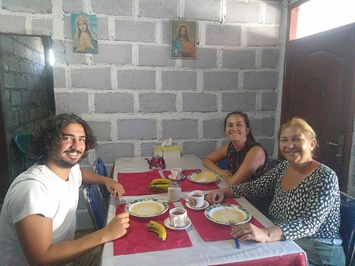 Arnolds Familly Homestay Bajawa Dış mekan fotoğraf